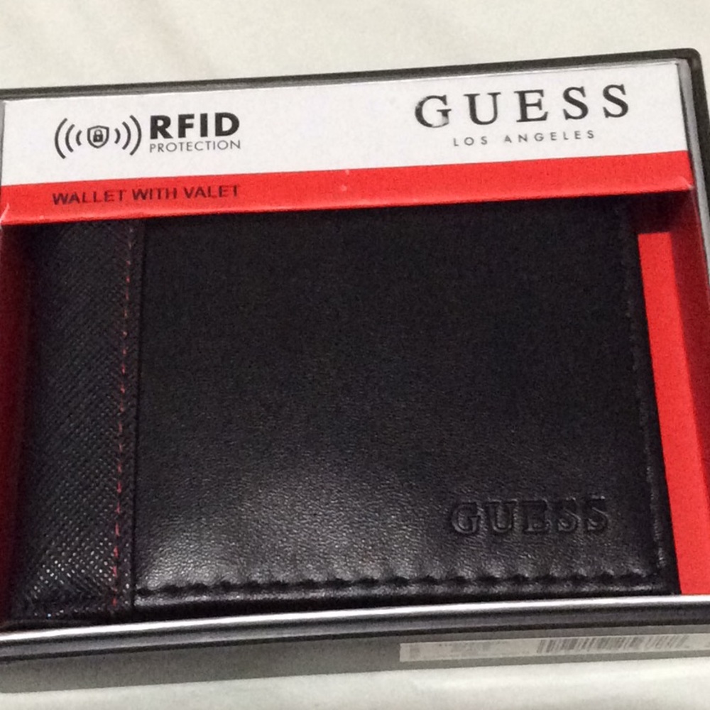 Guess RFID Protection Leather Wallet with Valet